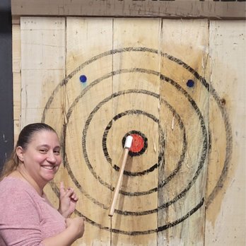 Texas Axe & Ale - I got a bullseye! - Axe Throwing Near Me - Marion, Texas