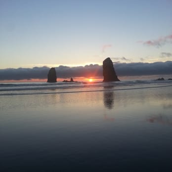 Cannon Beach - Beaches Near Me
