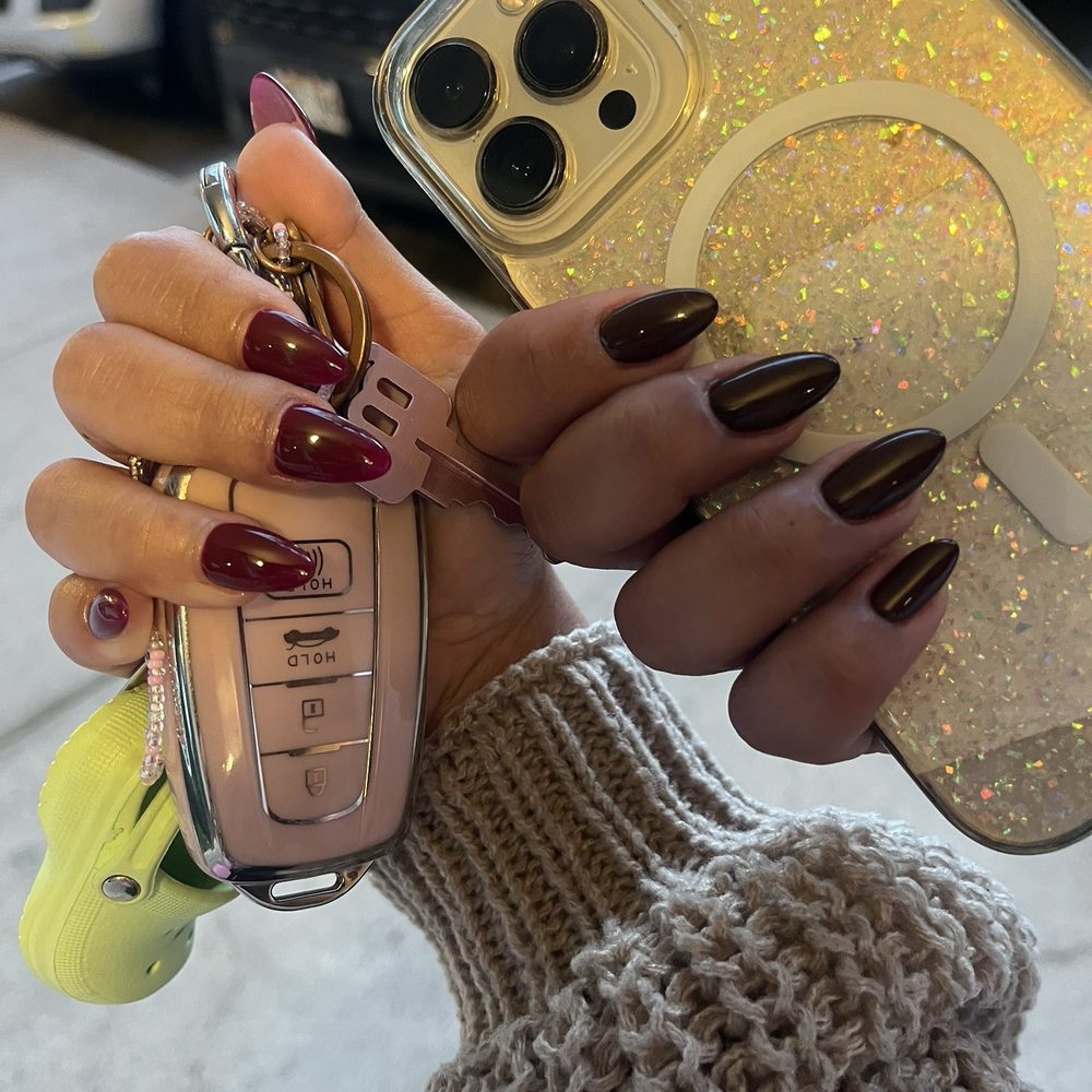 Gradient Nail - Nail Salons Near Me - Honolulu, Hawaii