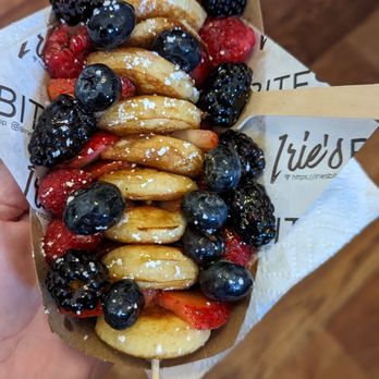 Iries Bites - Fruit mini pancakes - Desserts Near Me