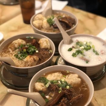 Mike's Noodle House - Wonton And Beef Brisket Noodle Soup & Mixed Meat Congee IG: @sumicraves - Cantonese Near Me - Seattle, Washington
