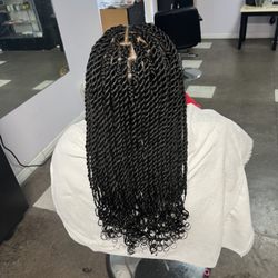 Charm's African Hair Braiding & Weaving