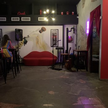 Rumors - Thursday night live music - Lounges Near Me - San Juan, Puerto Rico