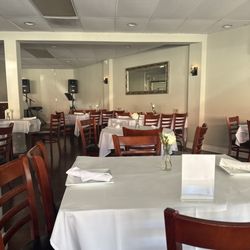 Olive Branch - Nice ambiance!