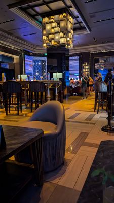 Vista Cocktail Lounge by null