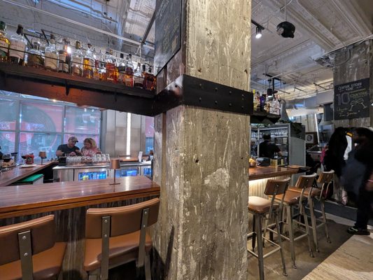 Central Kitchen + Bar by null