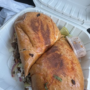 Niko's Red Tacos - TORTA - Food Trucks Near Me - Los Angeles, California