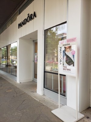 Daniel Espinosa Jewelry