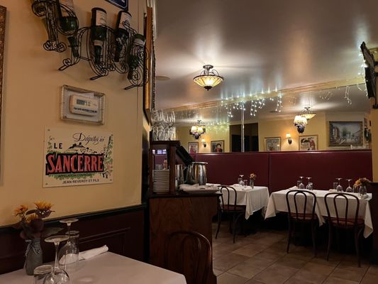 Paris 66 Bistro by null