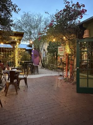 JoJo's Restaurant by null