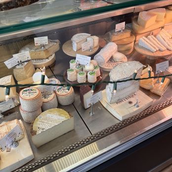 La Fromagerie - Huge selection of cheeses - Cheese Shops Near Me - San Francisco, California La Fromagerie - Huge selection of cheeses - Cheese Shops Near Me - San Francisco, California