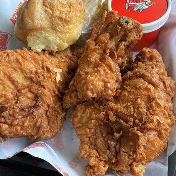Pioneer Chicken - 3 piece combo - Fast Food Near Me - Los Angeles, California Pioneer Chicken - 3 piece combo - Fast Food Near Me - Los Angeles, California