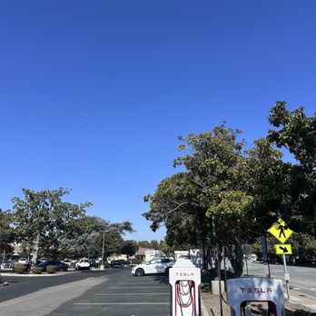 Tesla Supercharger - EV Charging Stations Near Me - Sunnyvale, California Tesla Supercharger - EV Charging Stations Near Me - Sunnyvale, California