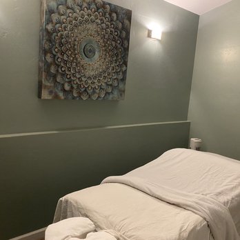 NAMTI Spa - Massage room - Skin Care Near Me - Sedona, Arizona NAMTI Spa - Massage room - Skin Care Near Me - Sedona, Arizona