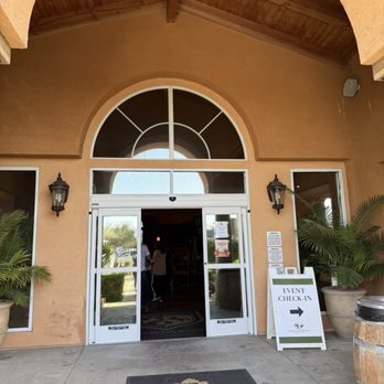 Carter Estate Winery and Resort - Entrance - Wineries Near Me - Temecula, California Carter Estate Winery and Resort - Entrance - Wineries Near Me - Temecula, California