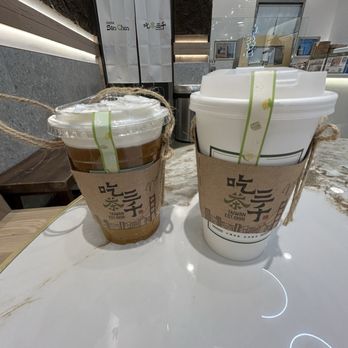 Chicha San Chen - Peach Green Tea with Mousse 蜜桃松針奶蓋 on the right and Fresh Organic Milk w/ Taro Ball and Taro Paste 慢熟濃芋鮮奶 on the right - Bubble Tea Near Me - Pleasanton, California Chicha San Chen - Peach Green Tea with Mousse 蜜桃松針奶蓋 on the right and Fresh Organic Milk w/ Taro Ball and Taro Paste 慢熟濃芋鮮奶 on the right - Bubble Tea Near Me - Pleasanton, California