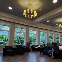 Courtyard Gardens Senior Living - Bright, airy feel.