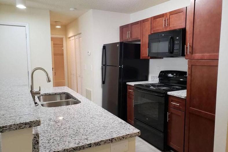 GREENBRIER APARTMENT HOMES Updated May 2024 100 Willow Oak Dr