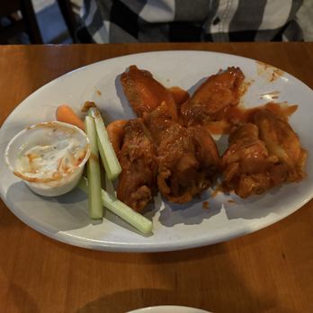 North Deering Tavern - Buffalo wings - American Near Me - Portland, Maine