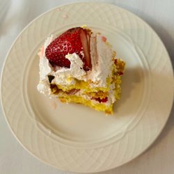 Le Sans Souci French Restaurant - strawberry short cake