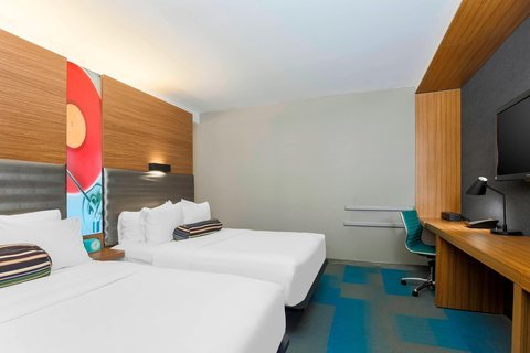 Aloft Harlem by null