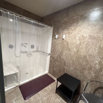 Snap Fitness - Private shower with a lock on the door - Gyms Near Me - Escalon, California