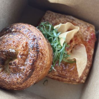 Diane’s Place - Green scallion and Crab Rangoon - Cafes Near Me - Minneapolis, Minnesota