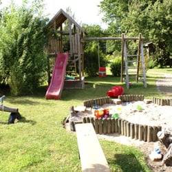 Ferienhof-Falk - Der Hof liegt am Rande eines Naturschutzgebietes und der herrlich flache Sandstrand ist nur 1.500 m entfernt.