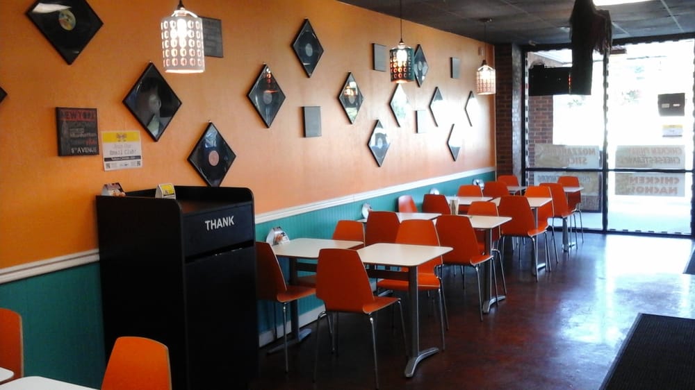 Tasty's Chicken, Forest Park Roadtrippers