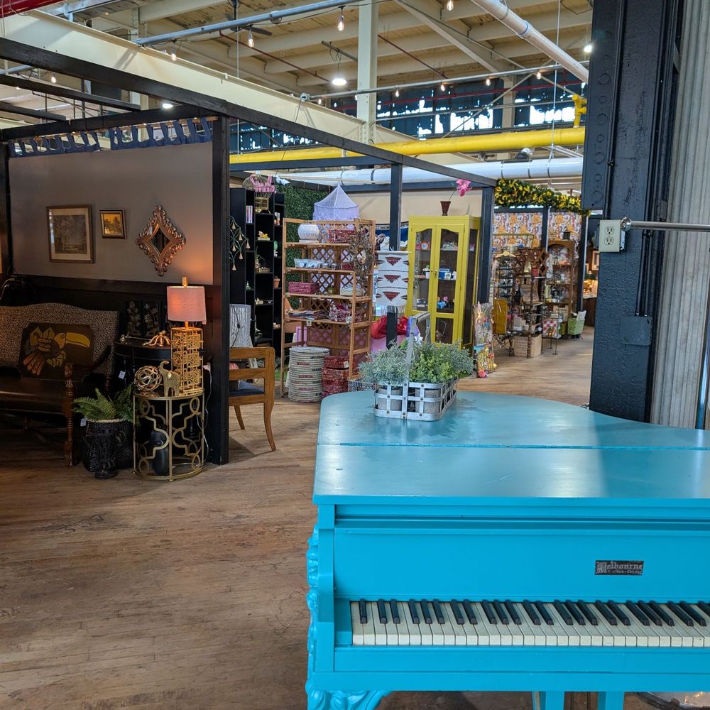 The Elevated Market - Antiques Near Me - Grand Rapids, Michigan The Elevated Market - Antiques Near Me - Grand Rapids, Michigan
