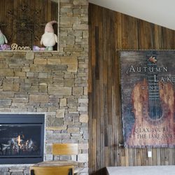 Autumn Lake Winery - Indoor fire place and live music stage