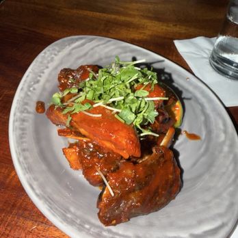 Duke's Waikiki - Korean Sticky Ribs - Hawaiian Near Me - Honolulu, Hawaii