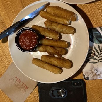 Applebee's Grill + Bar - Mozzarella sticks - American Near Me - Johnson City, Tennessee