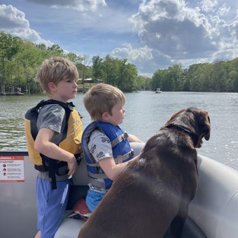 Santee Boat Rentals - Laughing and smiling grandchildren. Priceless! - Boating Near Me - Santee, South Carolina Santee Boat Rentals - Laughing and smiling grandchildren. Priceless! - Boating Near Me - Santee, South Carolina