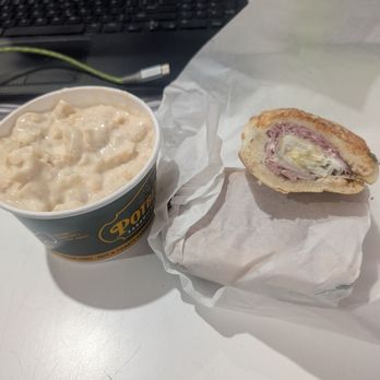 Potbelly - Supposed to be chili Mac and a wreck sub. Hardly any meat in the wreck and no chili in the chili Mac... - Sandwiches Near Me - Manassas, Virginia Potbelly - Supposed to be chili Mac and a wreck sub. Hardly any meat in the wreck and no chili in the chili Mac... - Sandwiches Near Me - Manassas, Virginia
