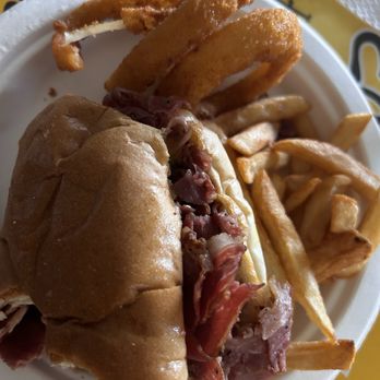 The Hat - Pastrami, fries, and onion rings - Burgers Near Me - Las Vegas, Nevada The Hat - Pastrami, fries, and onion rings - Burgers Near Me - Las Vegas, Nevada