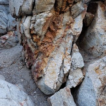 Crystal Lake - Geological history here, iron in mica and granite. - Hiking Near Me Crystal Lake - Geological history here, iron in mica and granite. - Hiking Near Me