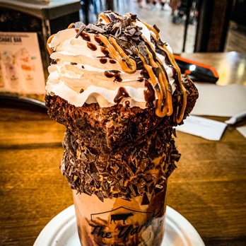 The Yard Milkshake Bar - Peanut butter brownie bliss 5/28/21 - Ice Cream & Frozen Yogurt Near Me - Panama City Beach, Florida