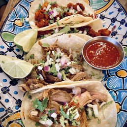 3-tacos plate with Al Pastor and carnitas