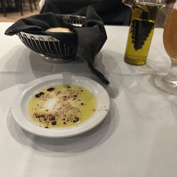 Italianissimo Trattoria - Sour dough with vinegar and oil - Italian Near Me - Chula Vista, California