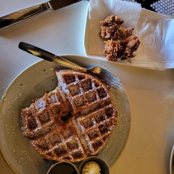 Evening Star Cafe - Chicken & Waffles - New American Near Me - Alexandria, Virginia