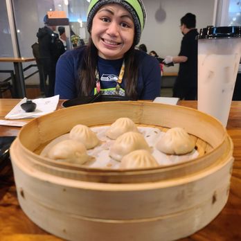 Dough Zone Dumpling House - Seattle ID - Ready to eat chicken steamed dumplings! - Shanghainese Near Me - Seattle, Washington Dough Zone Dumpling House - Seattle ID - Ready to eat chicken steamed dumplings! - Shanghainese Near Me - Seattle, Washington