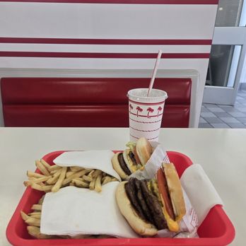 In-N-Out Burger - Burgers Near Me - Fresno, California
