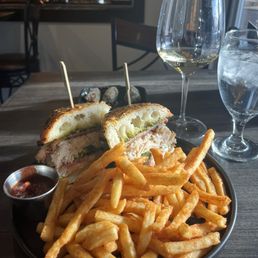 Turkey pesto sandwich bacon wrapped dates and readers Chardonnay Turkey pesto sandwich bacon wrapped dates and readers Chardonnay