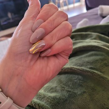 Tuyet Royal Nails - Nail Salons Near Me - Peoria, Arizona
