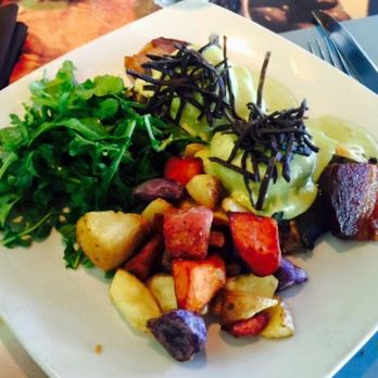 Root Down - Brunch Eggs Benedict - New American Near Me - Denver, Colorado
