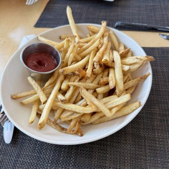 Back On the Beach - French Fries - American Near Me - Santa Monica, California Back On the Beach - French Fries - American Near Me - Santa Monica, California