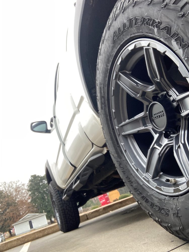 GWINN’S TIRE PROS & ALIGNMENT Updated October 2024 435 Gentry