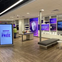 Xfinity Store by Comcast - Looking to the right from the entrance.