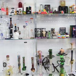 Forum Vapes & More